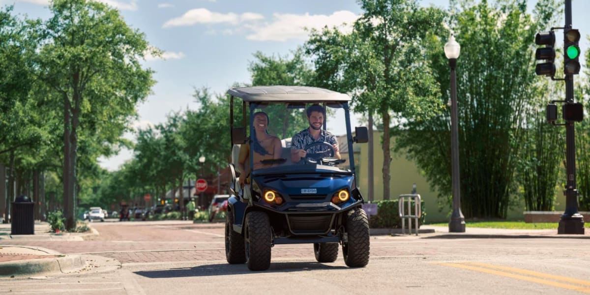 US Cities Let Golf Carts on Roads Despite Federal Rules - Image 2