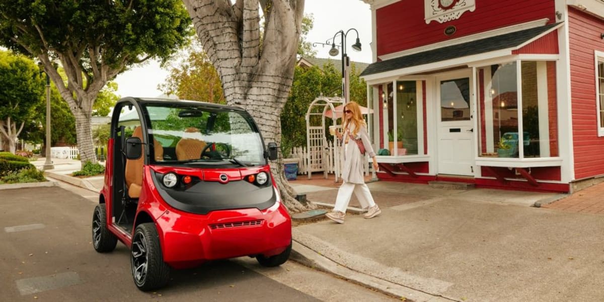 US Cities Let Golf Carts on Roads Despite Federal Rules - Image 3