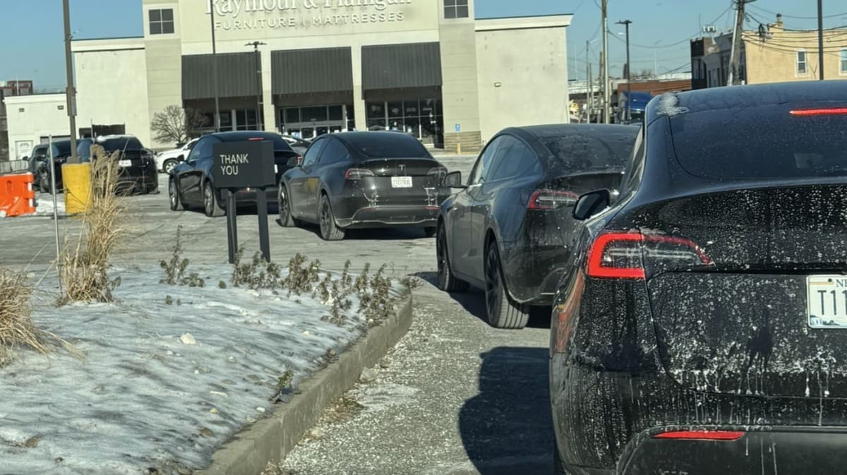 Tesla Launches Virtual Queue at 5 Supercharger Stations - Image 2