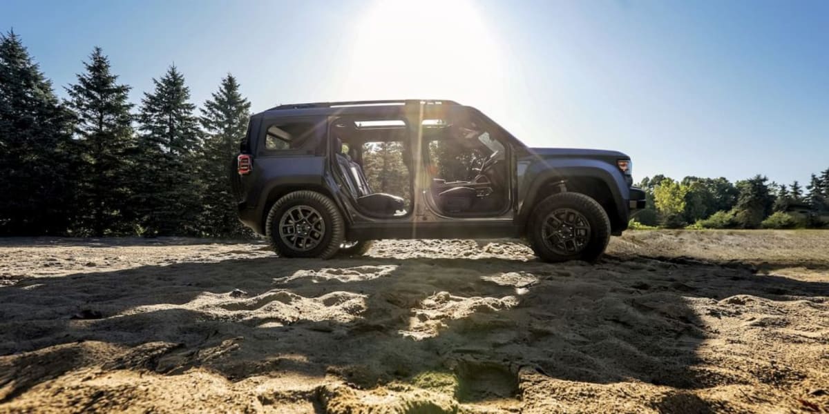 Jeep's First Electric Off-Roader Hits the Trails - Image 3