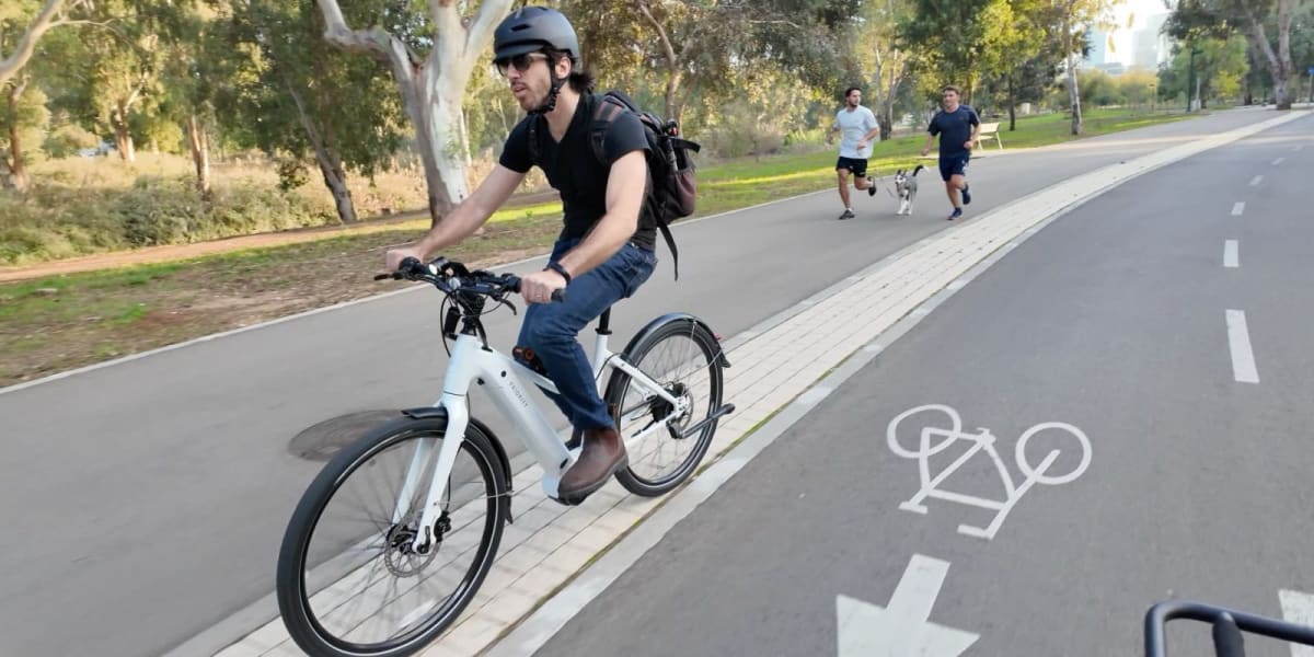 E-Bike Rider Rediscovers Joy of Pedaling After 15 Years - Image 2