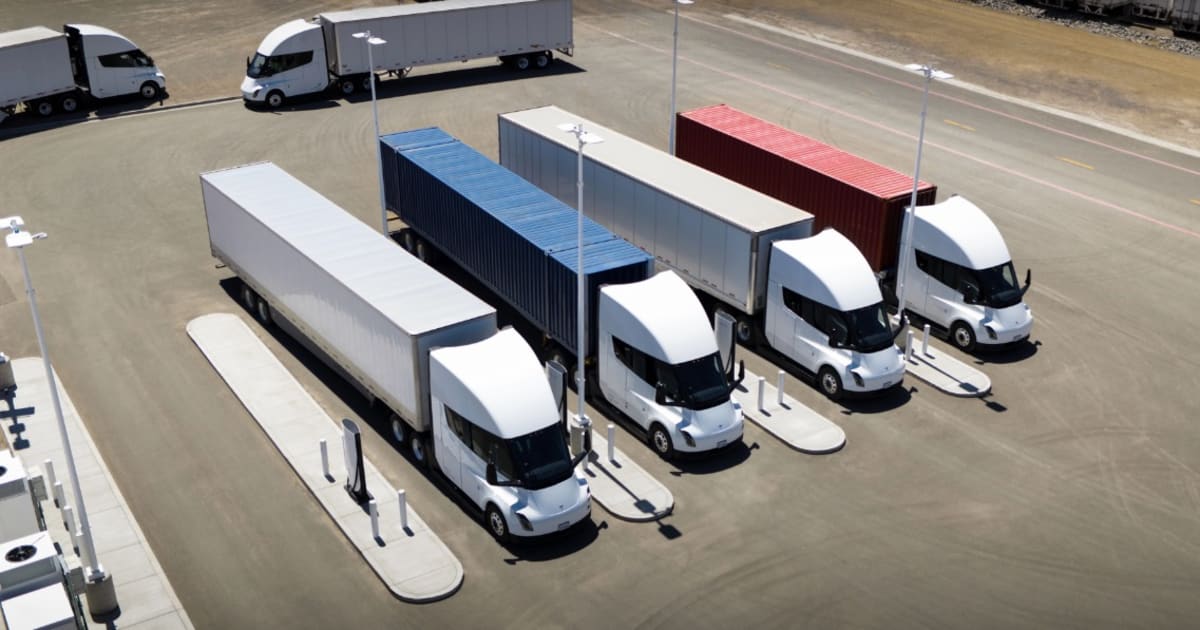 Tesla Semi Hauls Containers at LA Port in 3-Week Test - Image 2