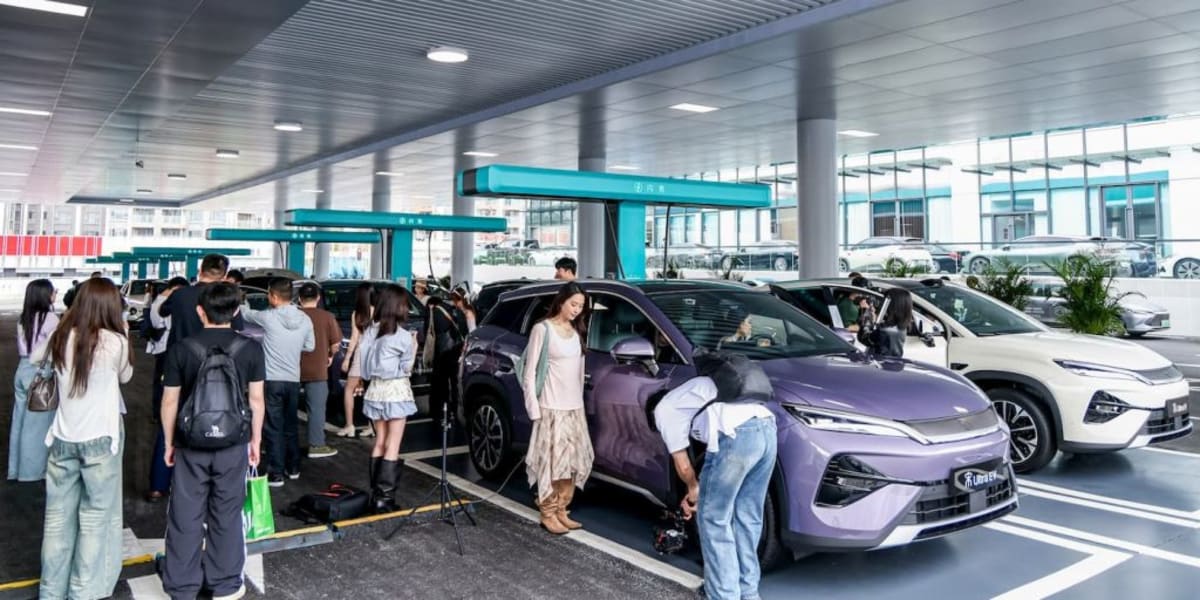 BYD Gets 100K Orders for 5-Minute Charging Electric SUV - Image 5