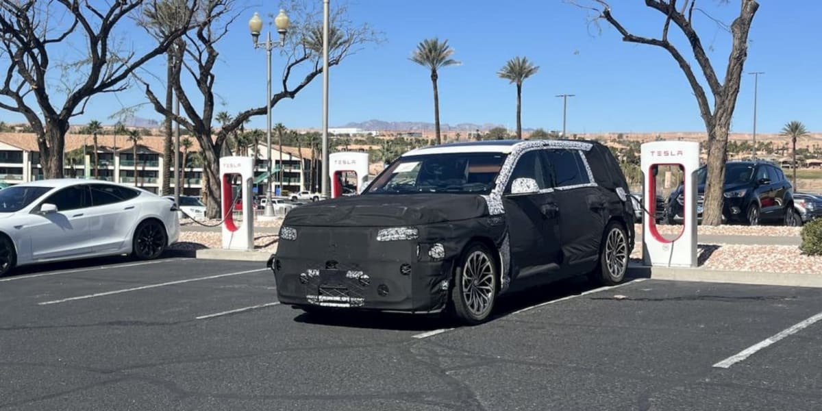 Genesis GV90 Electric SUV Features Rolls-Royce Coach Doors - Image 3