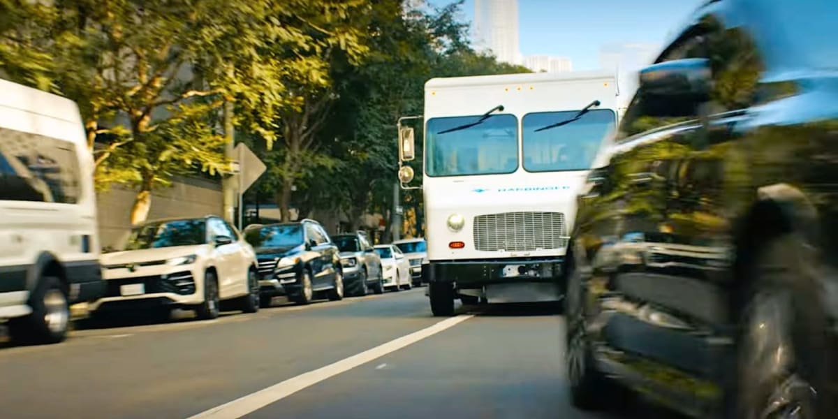 Electric Delivery Van Stars in High-Speed Chase Video - Image 2