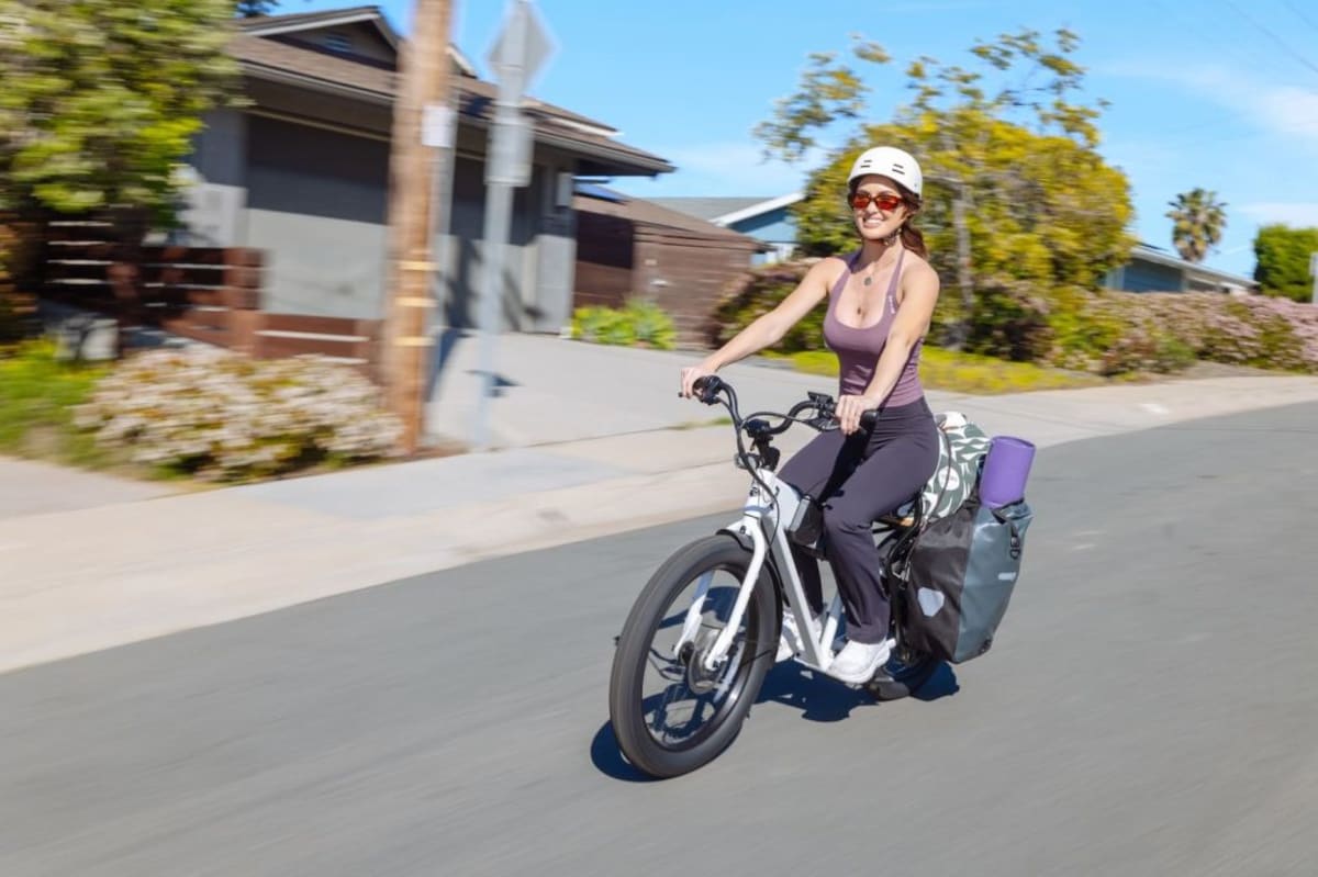 55-Pound E-Bike Hauls 500 Pounds, Folds to 8 Inches Wide - Image 3