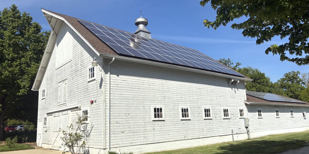 Van's Solar Panels Hit 119% Output During Rare Cloud Event - Image 2