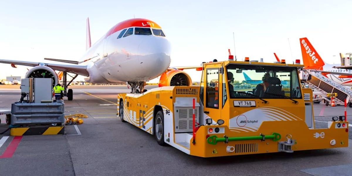Amsterdam's Electric Tug Cuts Airport Emissions by 80% - Image 3