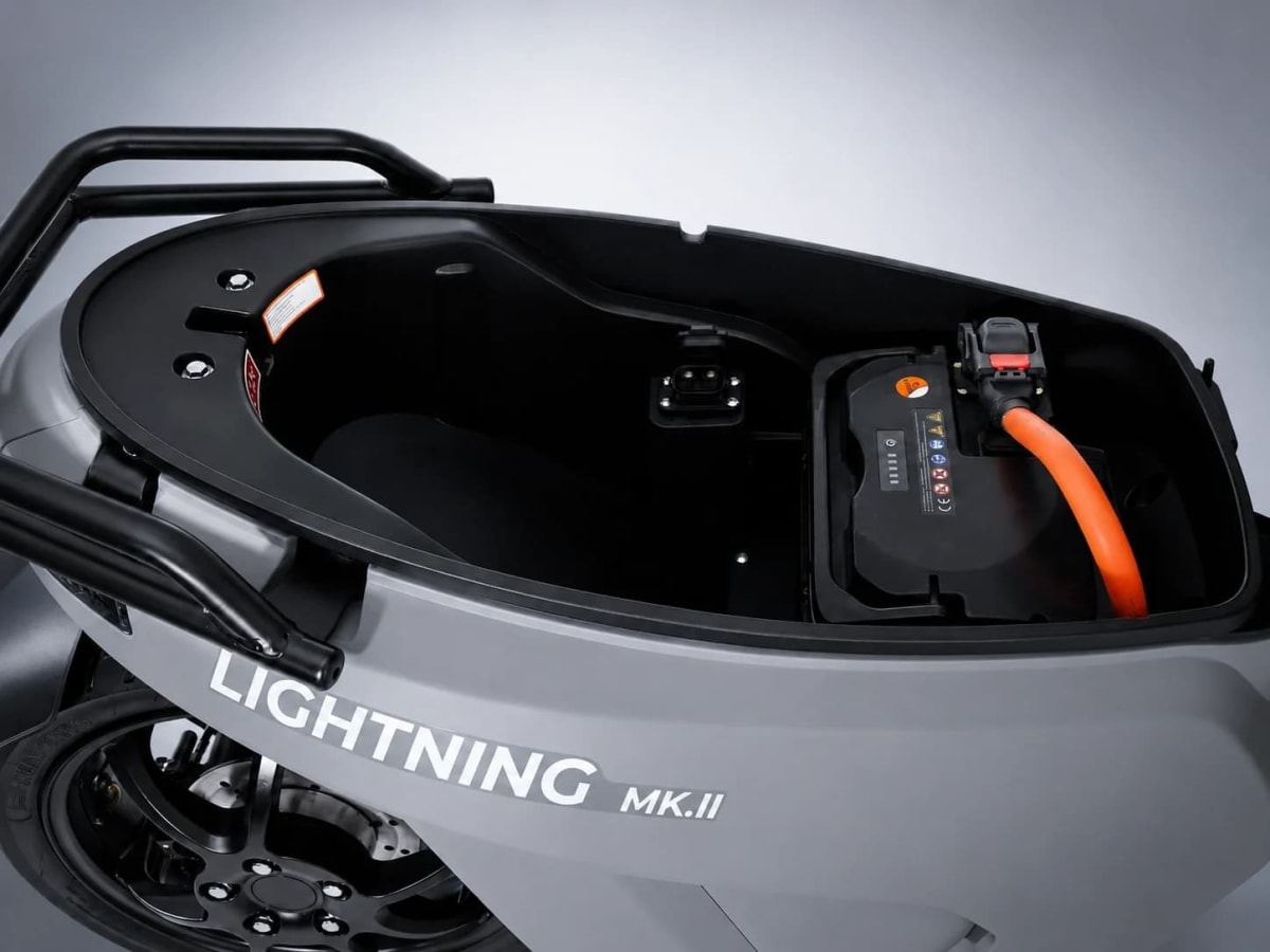 $4K Electric Scooter Fills Gap in US Commuter Market - Image 4