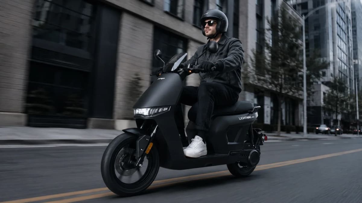 $4K Electric Scooter Fills Gap in US Commuter Market - Image 5