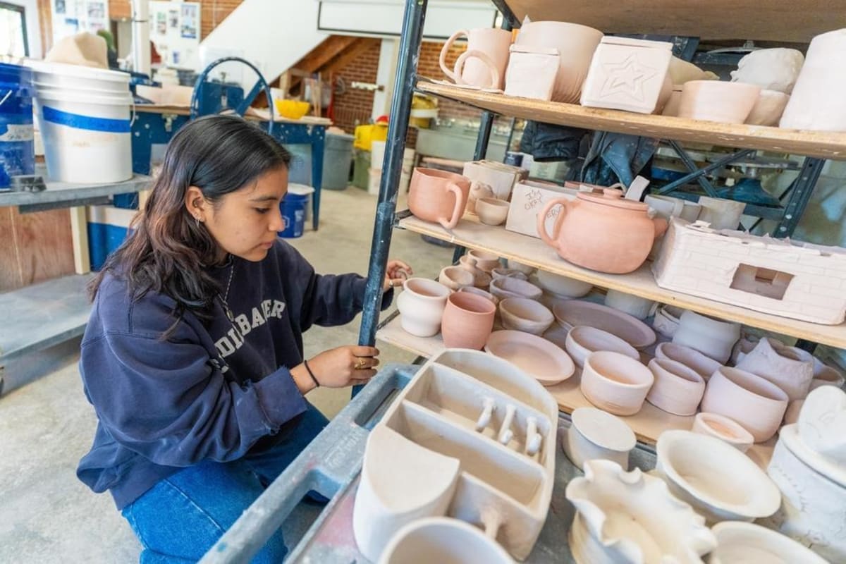 EMU Launches Art Therapy Minor to Help Healing