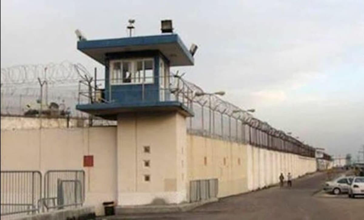 Exterior view of Ghezel Hesar Prison in Karaj, Iran, site of historic hunger strike