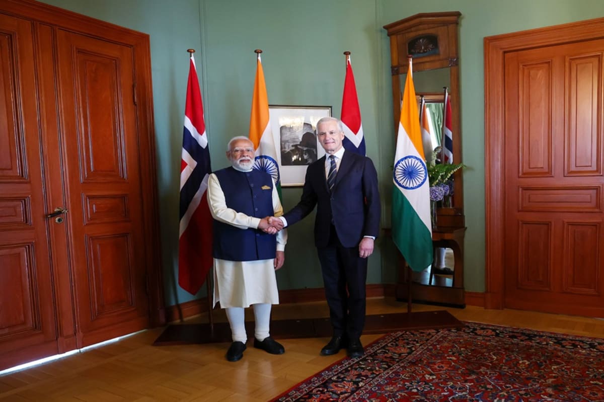 Indian and Norwegian prime ministers shaking hands during bilateral green partnership summit in Oslo