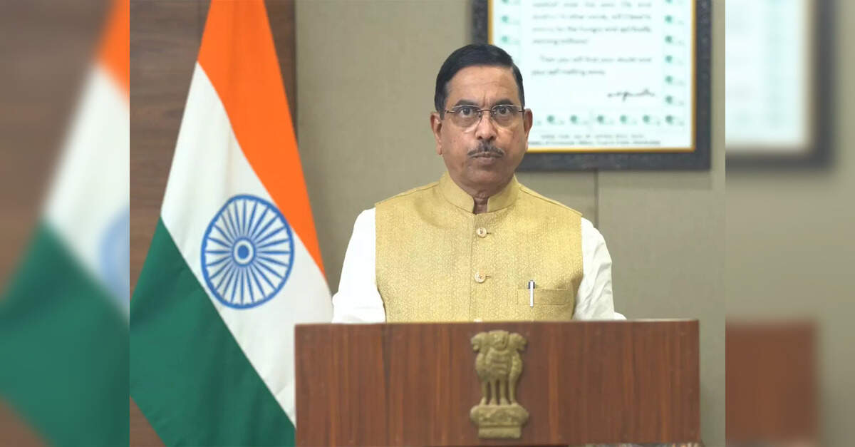 India Adds Record 55 GW Clean Energy in One Year