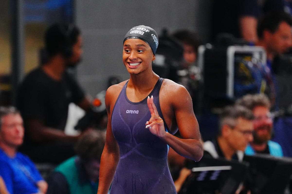 19-Year-Old Sara Curtis Breaks Her Own World Record Twice