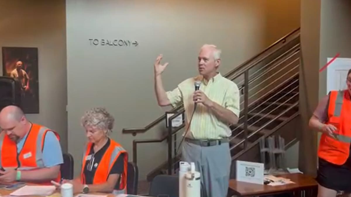 400 Volunteers Arrive Minutes After Menasha Tornado Hit - Image 3