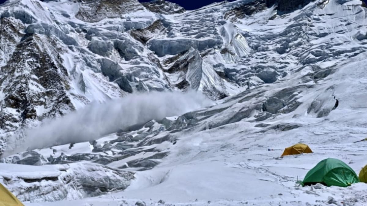 Swiss Pilots Pull Off Highest Helicopter Rescue Ever - Image 3