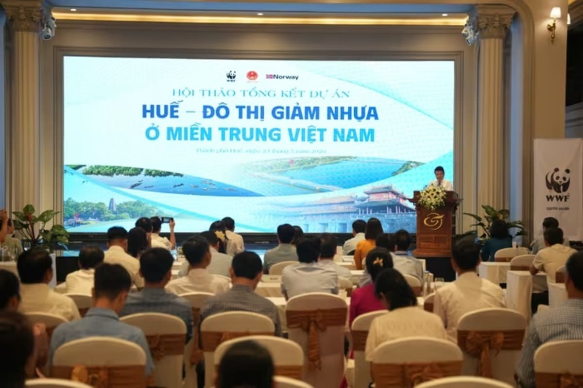 Vietnamese City Stops 933 Tons of Plastic from Rivers