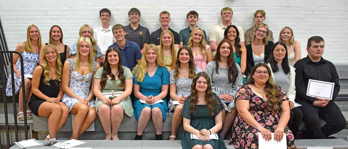Minnesota Towns Award $710K to Graduating Seniors