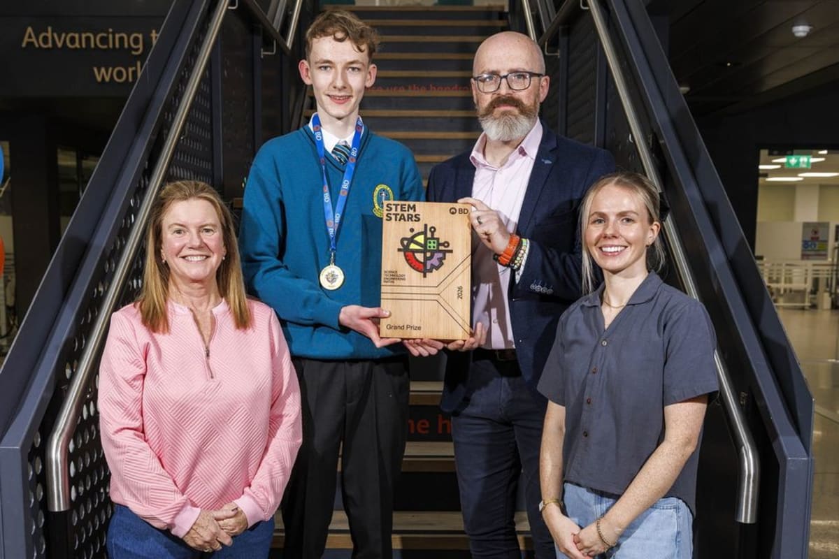 Irish Teen's MediTap Device Wins €10,000 STEM Prize - Image 4