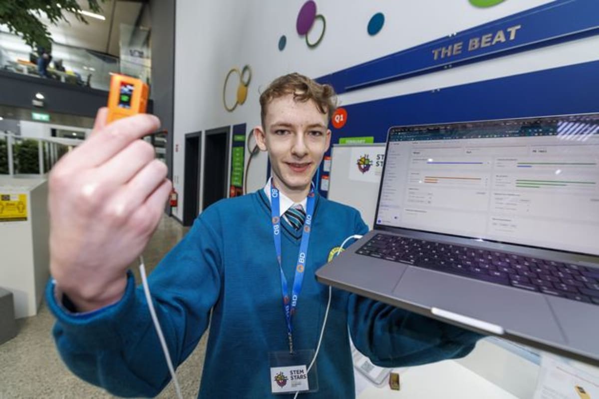 Irish Teen's MediTap Device Wins €10,000 STEM Prize