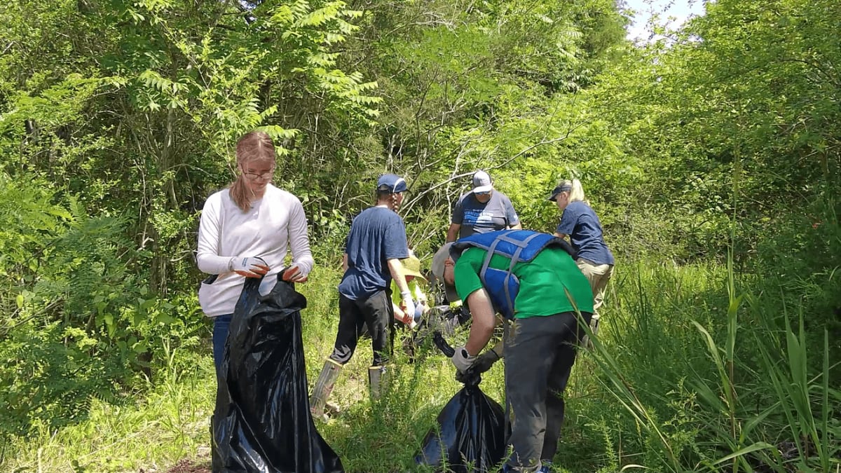 Chattanooga Volunteers Restore Parks and Waterways
