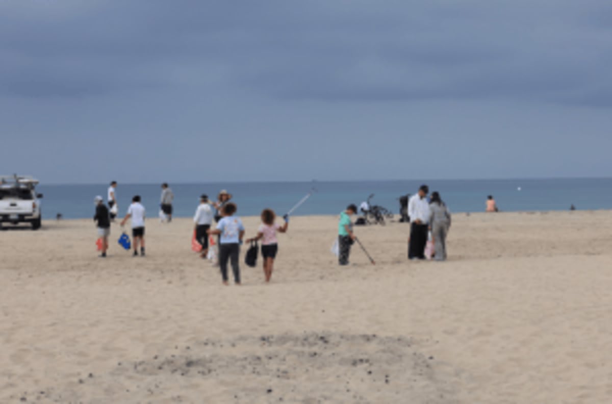2,300 Volunteers Remove 16,700 Pounds of Trash in Orange County