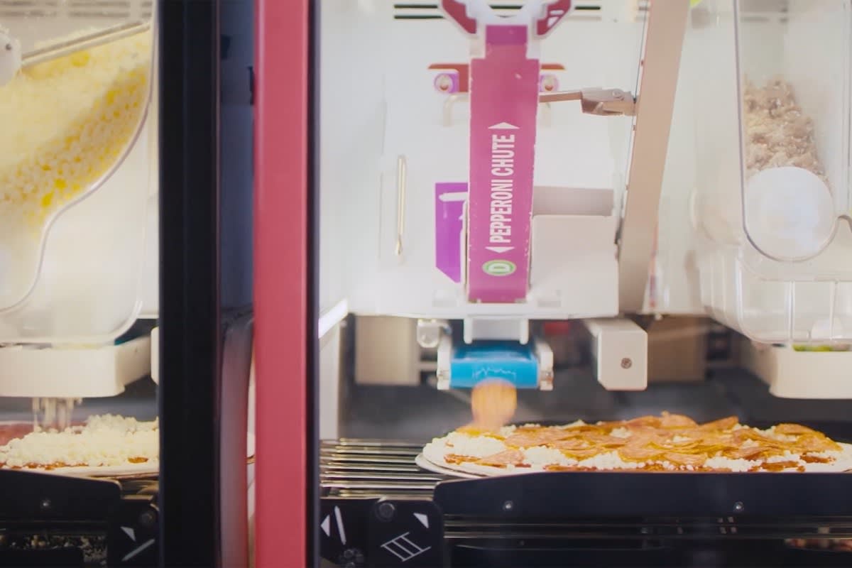 Pizza Robot Startup Fails, Jobs Stay With Humans