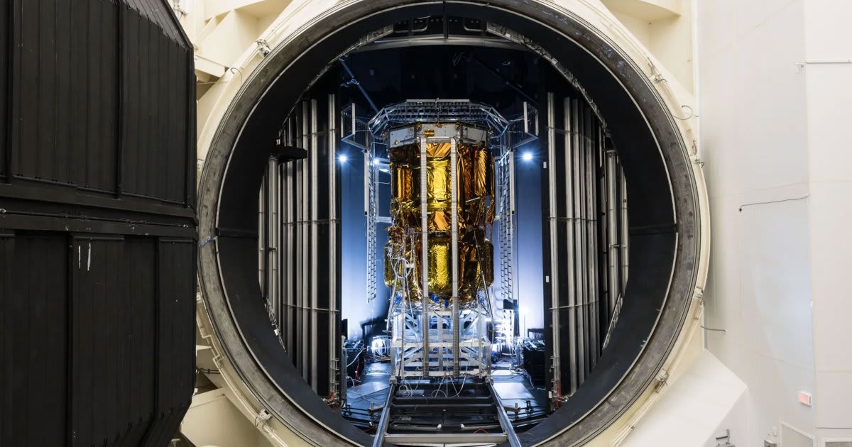 Blue Origin's Lunar Lander Passes Major NASA Heat Test