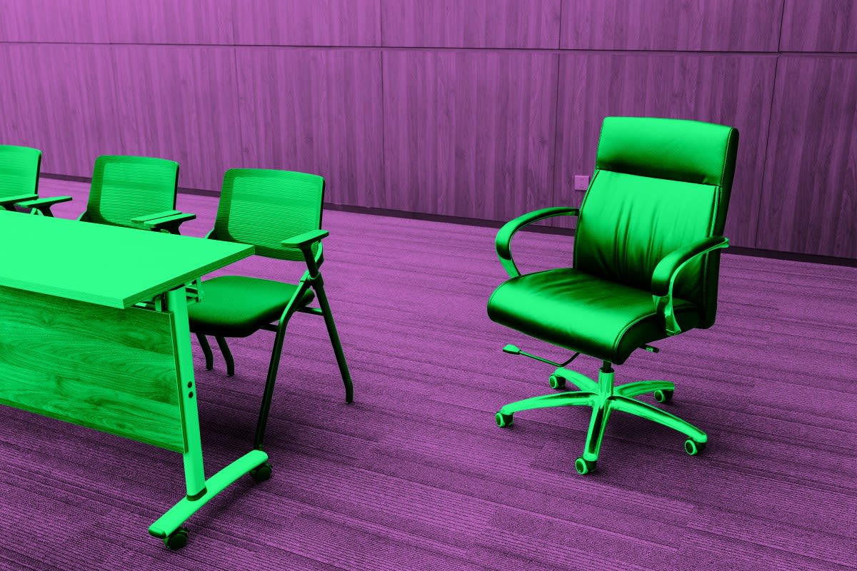 Companies Keeping Workers See Same Gains as AI Replacements