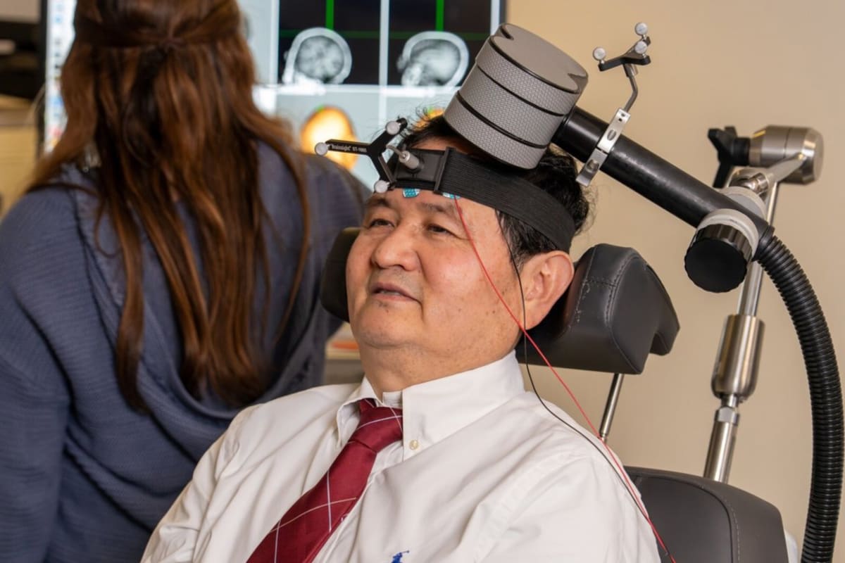 Brain Magnet Therapy Helps 45 Smokers Quit in New Study - Image 2