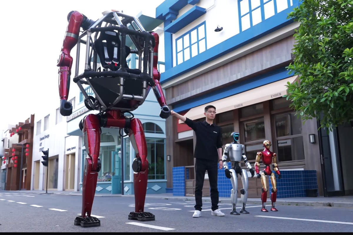 Chinese Firm Builds Real $650K Piloted Mecha Suit