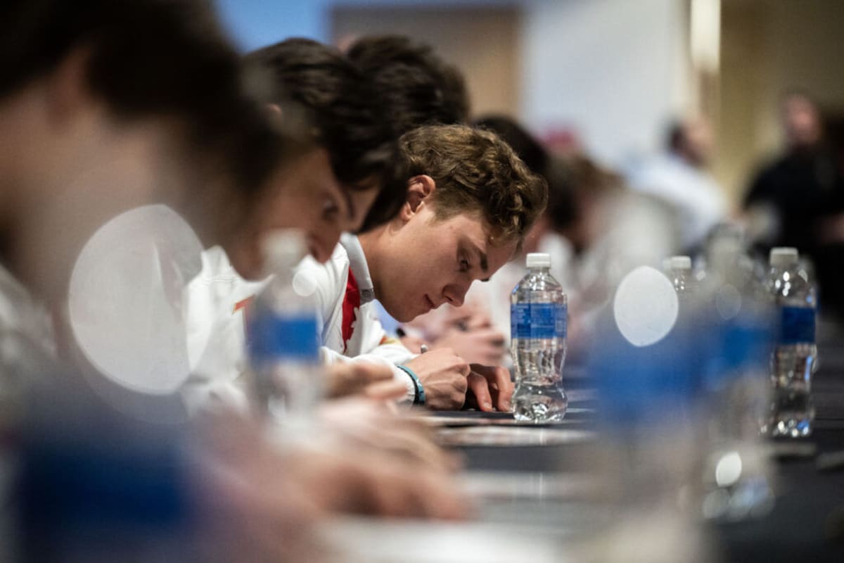 Denver Pioneers Win 11th NCAA Hockey Title, Celebrate with Fans - Image 4