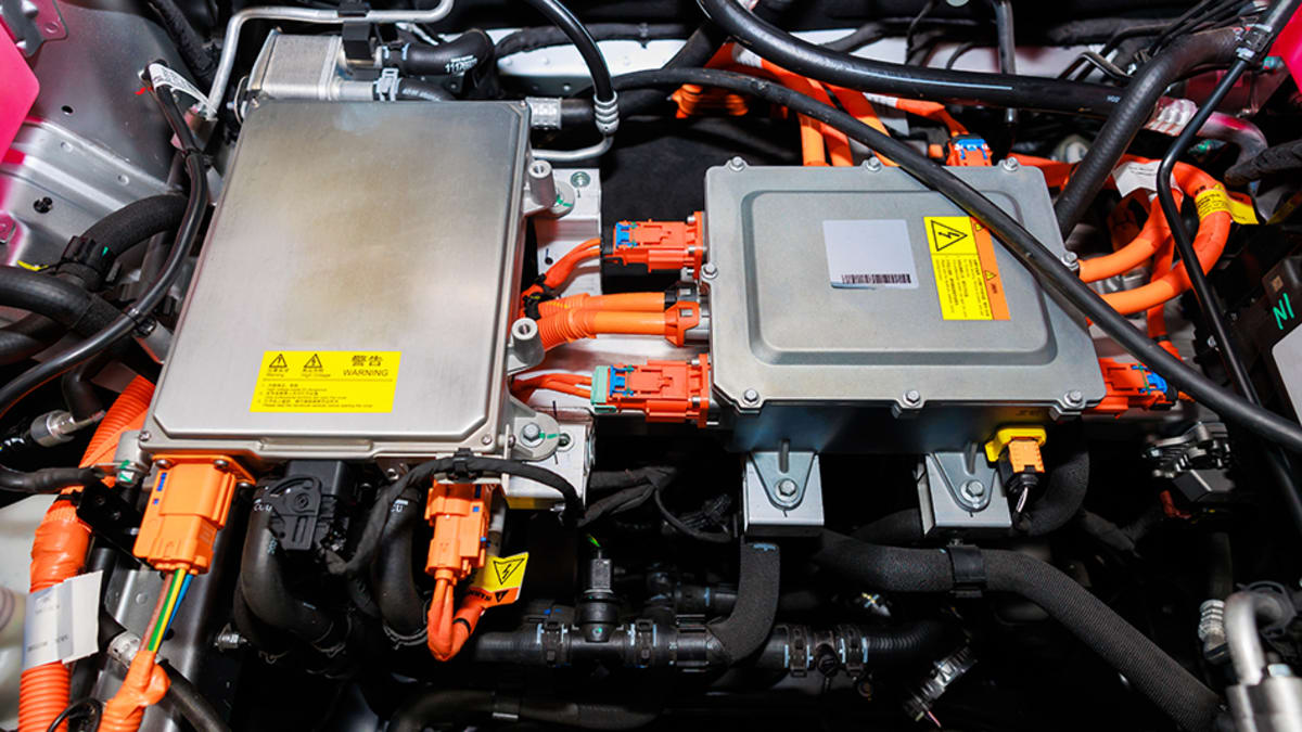 Cox Automotive Recycles 10 Million Pounds of EV Batteries - Image 2
