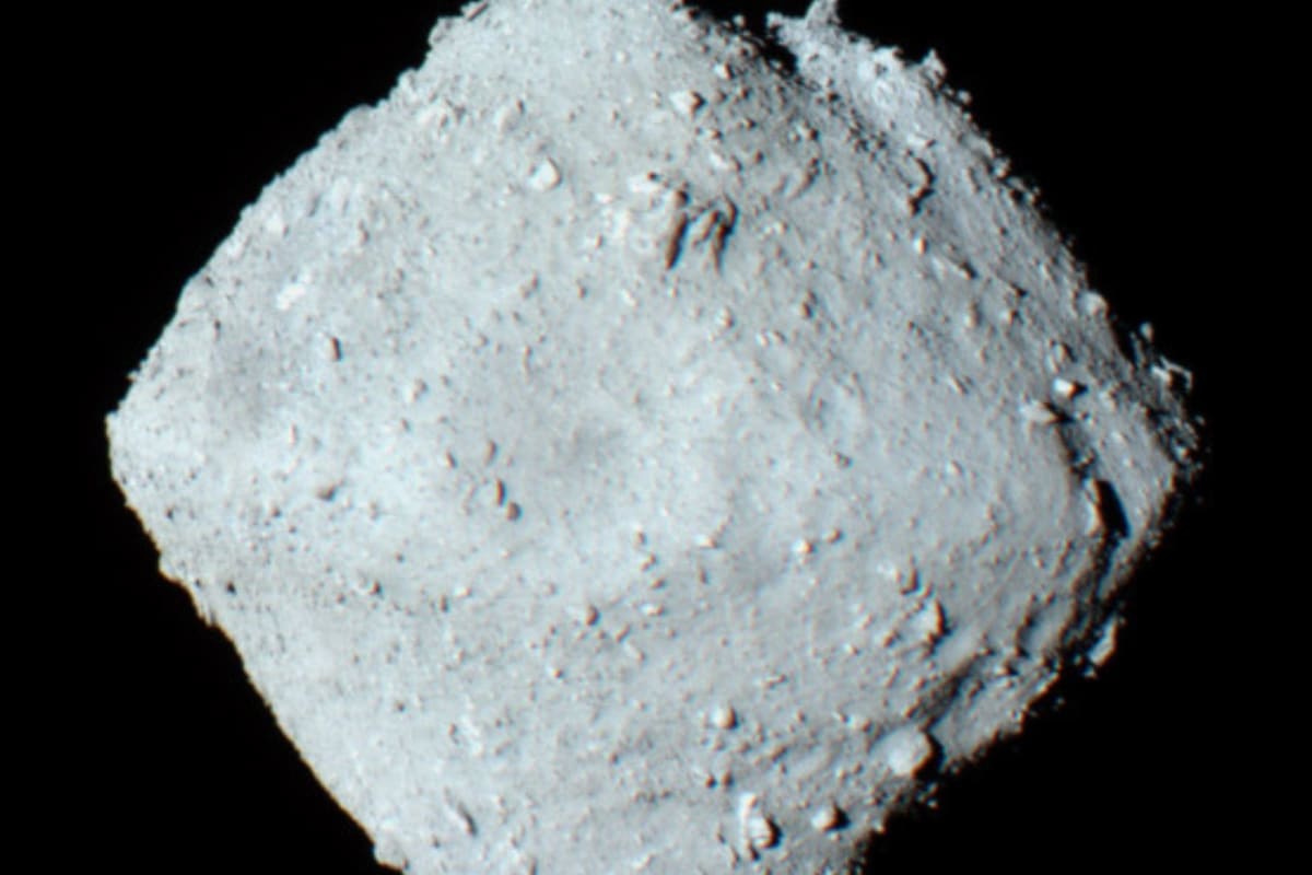 Asteroid Ryugu Contains All 5 Building Blocks of Life - Image 2