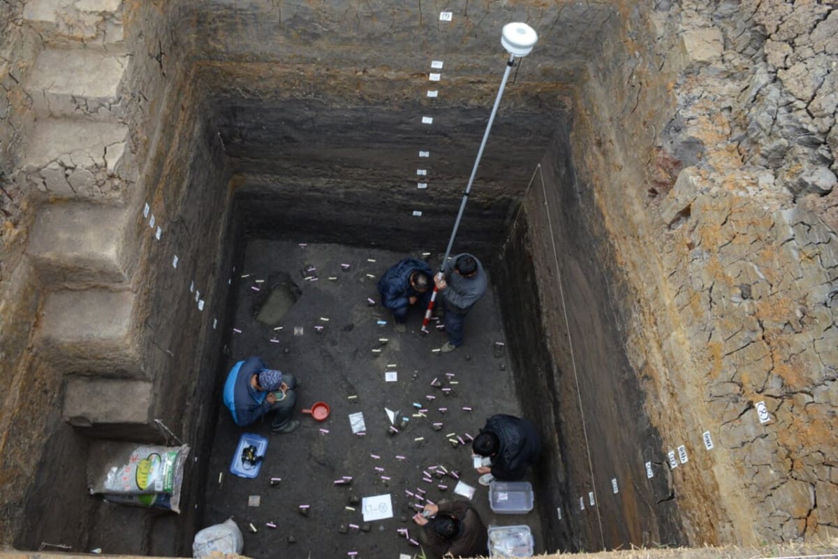 China Cave Reveals 120,000 Years of Denisovan Life - Image 3