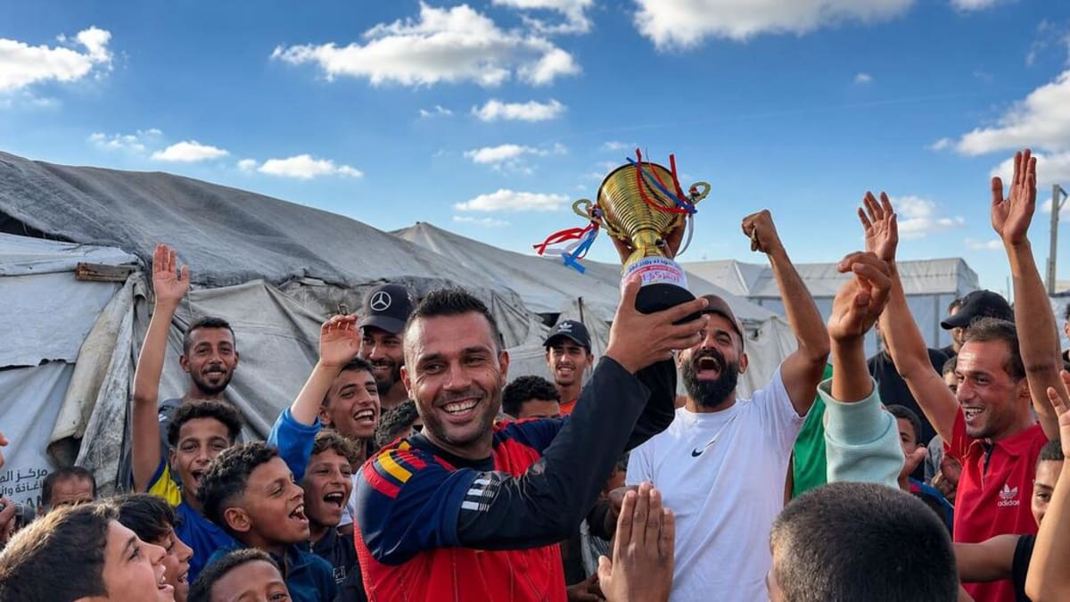 Football Brings Joy to Gaza Camps Despite Harsh Conditions - Image 4