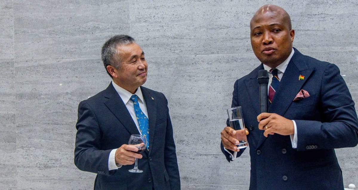 ** Japanese astronaut Dr. Koichi Wakata meets with Ghanaian officials at diplomatic dinner in Accra