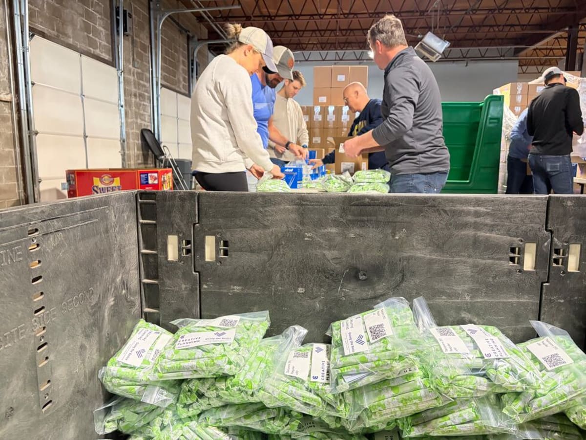 100+ Volunteers Pack Hygiene Kits for Kansas City Teens - Image 4