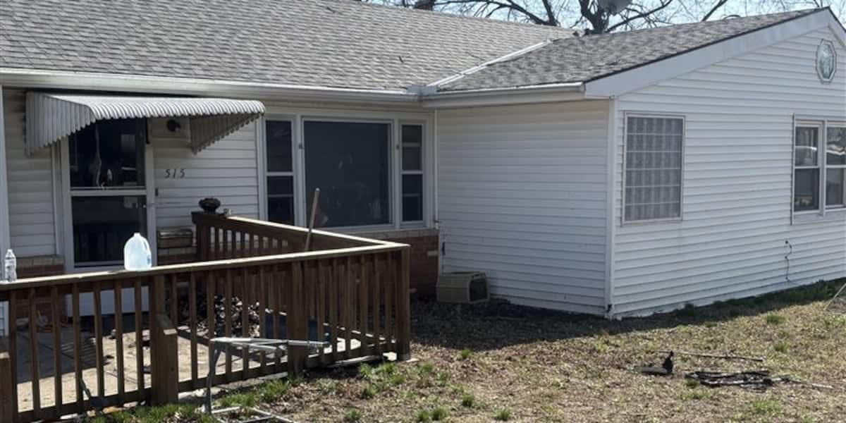 Man Runs Into Fire to Save Elderly Neighbors in Kansas