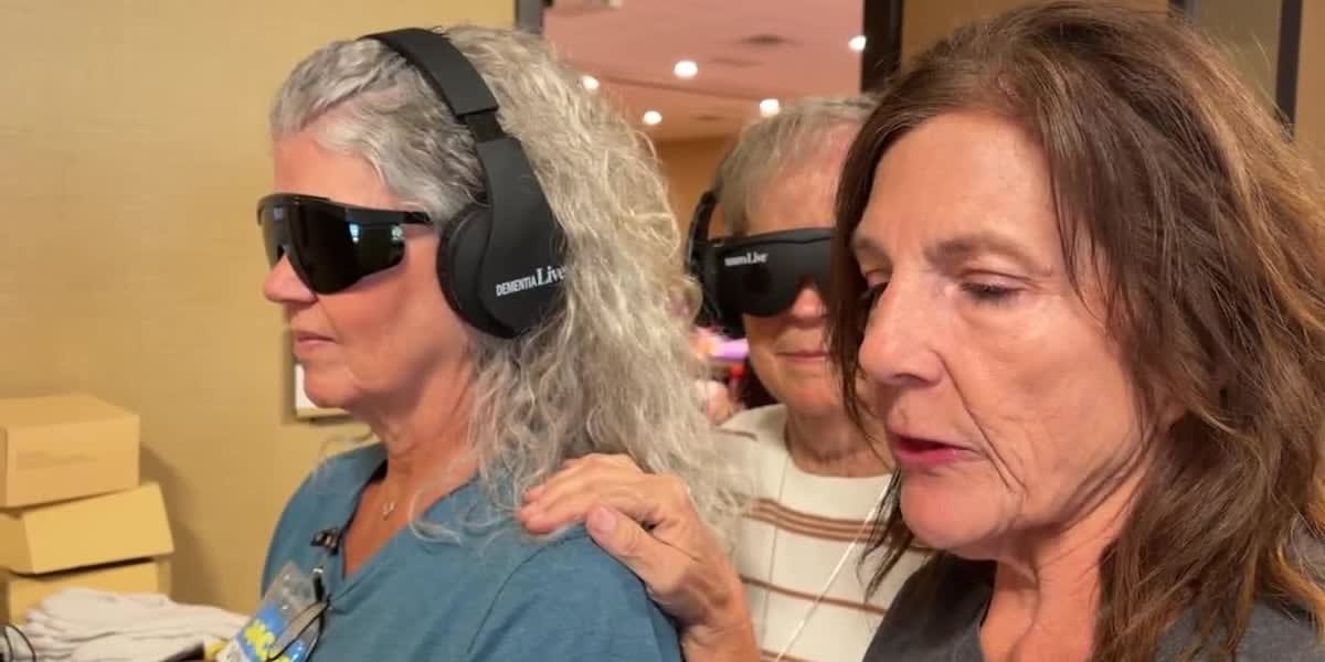 Texas Volunteers Walk in Alzheimer's Patients' Shoes