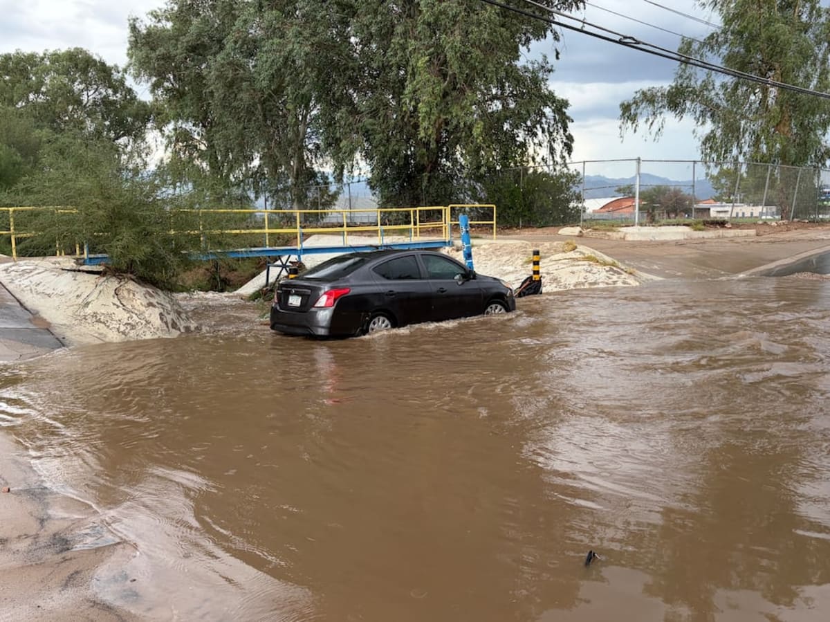 Tucson Storm Rescue Teams Save Everyone Safely - Image 2