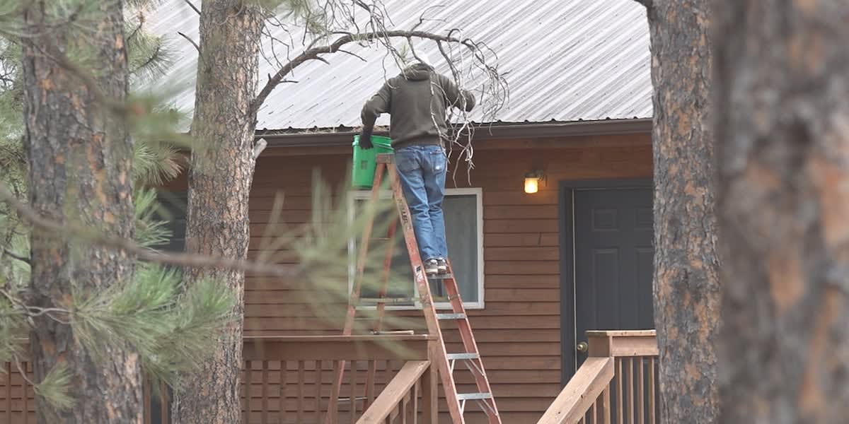 Volunteers Travel to Cedar Canyon Camp for Work Week