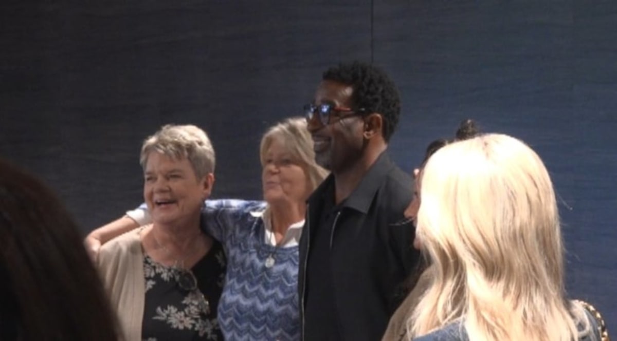 NFL Legend Cris Carter: 35 Years Sharing Recovery Story