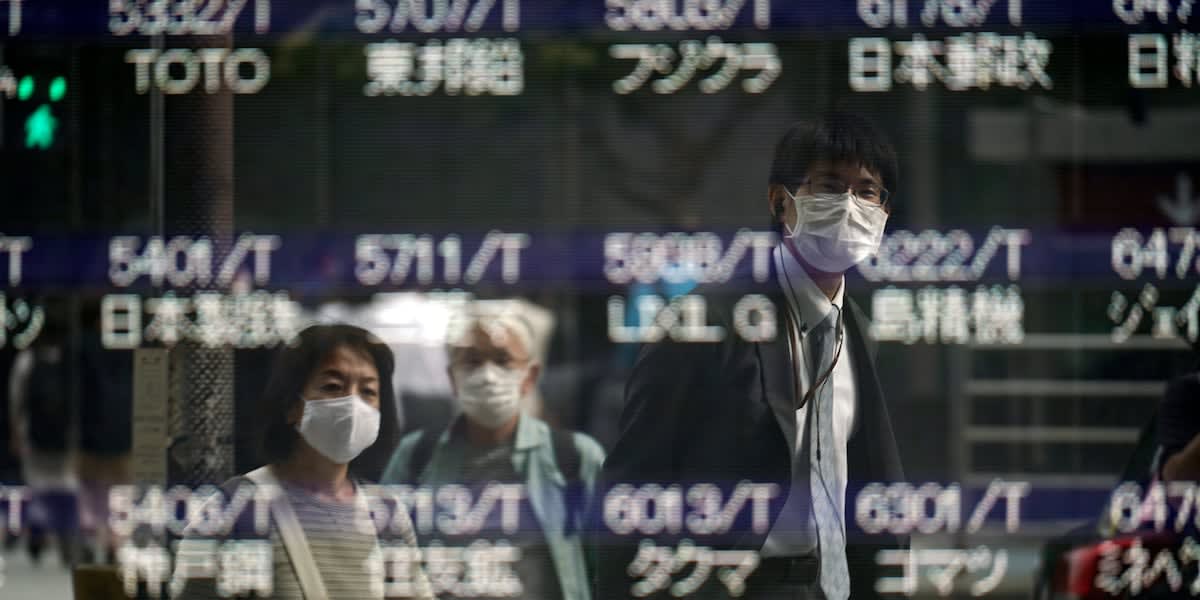 Charlotte North Carolina skyline with modern skyscrapers in the financial district