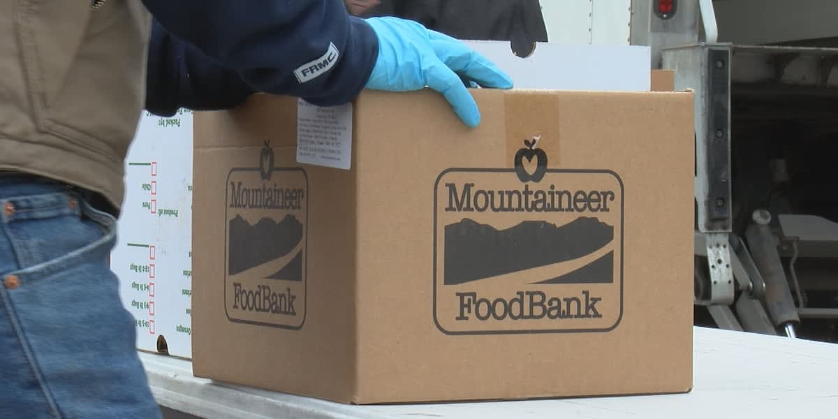 West Virginia Seniors Get Monthly Food Boxes from Volunteers