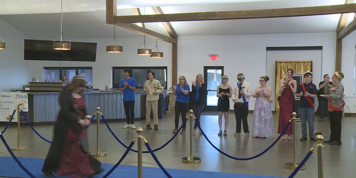 Wisconsin Prom Celebrates Special Needs Students for 5th Year