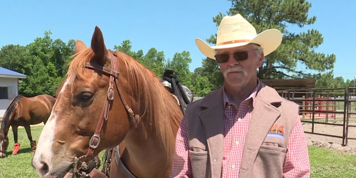 NC Horse Group Maintains 15 Miles of Trails for Free