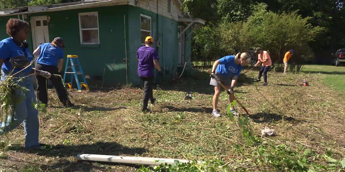 Farmville Volunteers Transform Abandoned Property for Safety