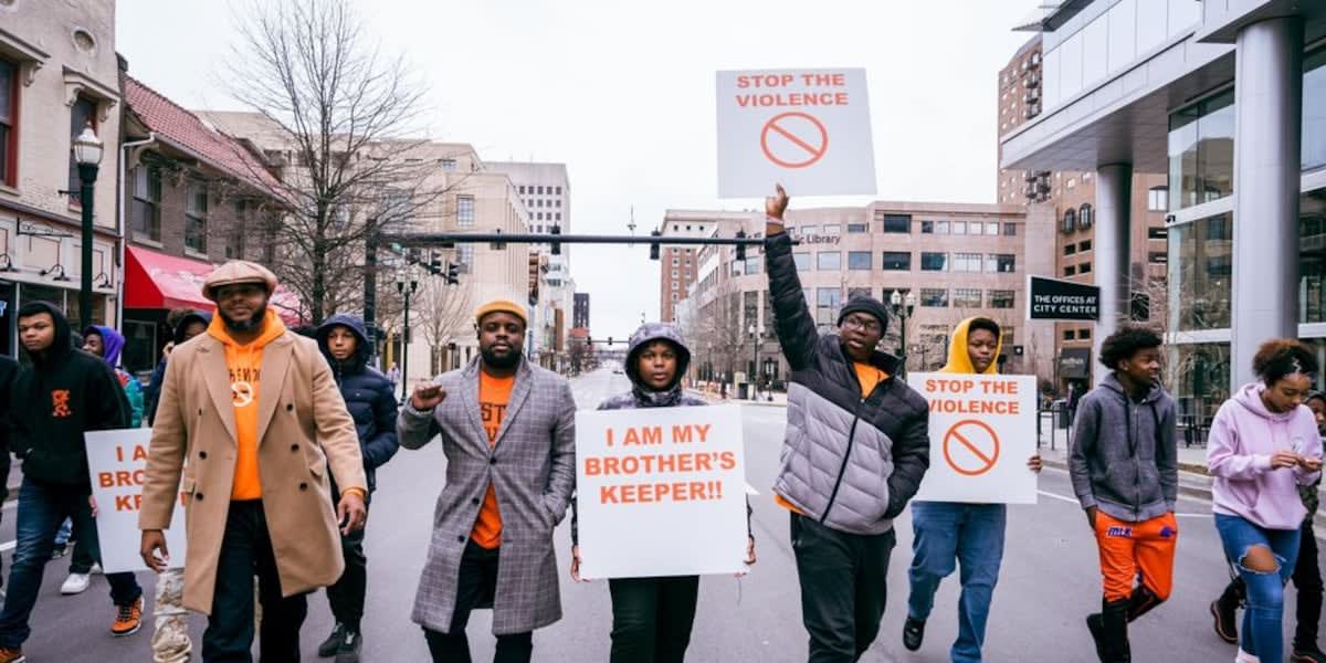 Lexington Volunteers Walk Neighborhoods to Prevent Gun Violence